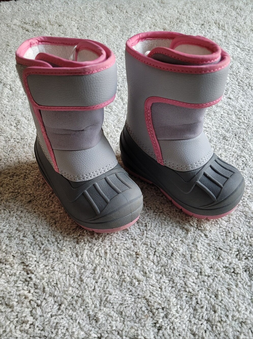 Cat & Jack Little Girls Snowboots A Stylish Pink & Gray Color Combination 5